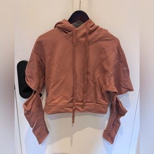 MOVING SALE HUGE DISCOUNTS!!- Alo Cropped Hoodie NEW ❤️